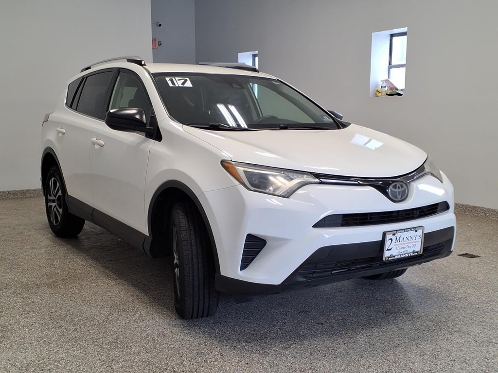 2017 Toyota Rav4 Image 3