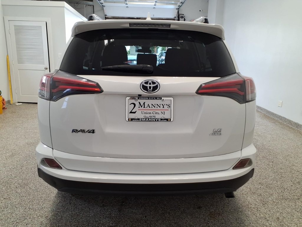 2017 Toyota Rav4 Image 5