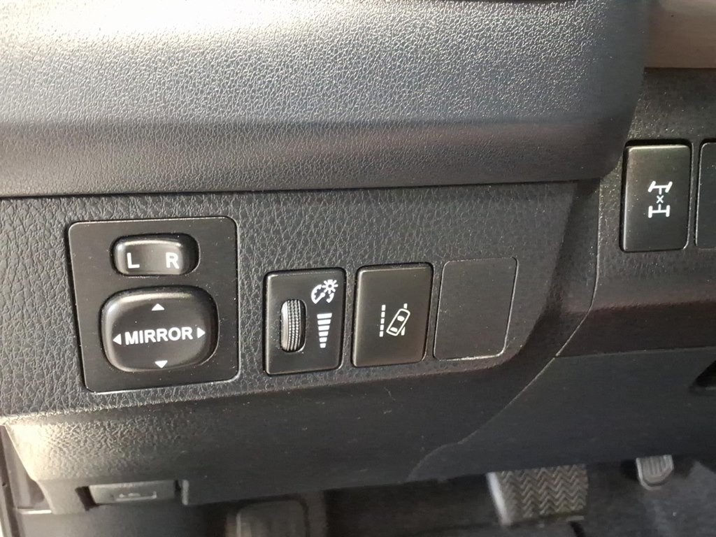 2017 Toyota Rav4 Image 10