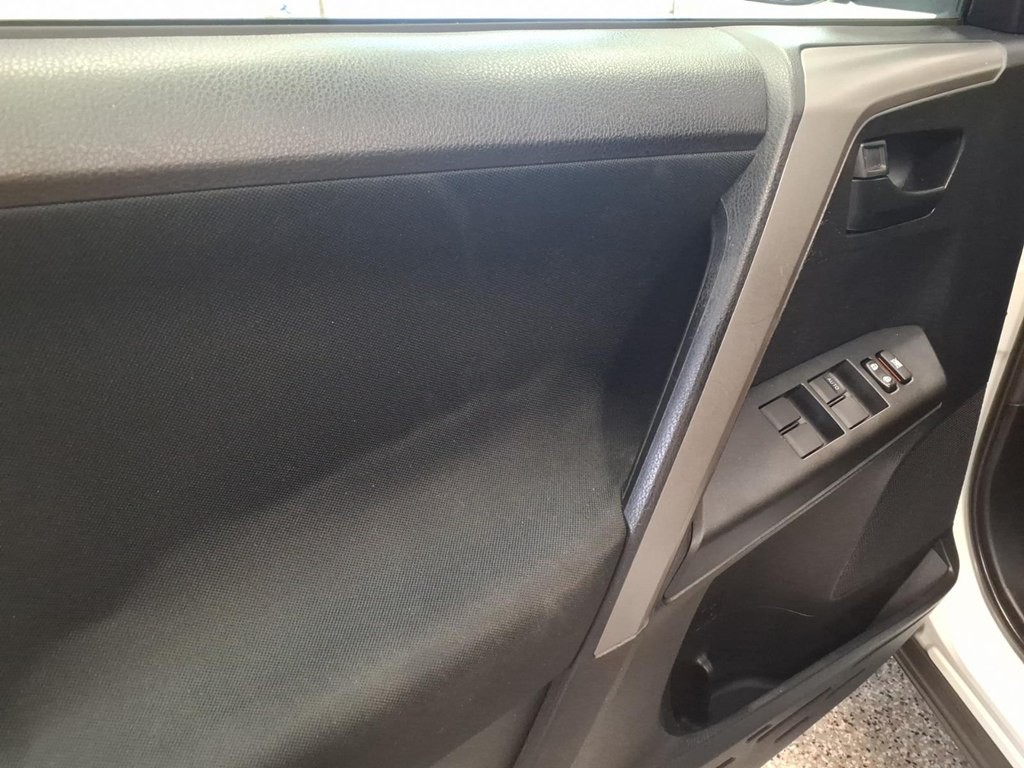 2016 Toyota Rav4 Image 8