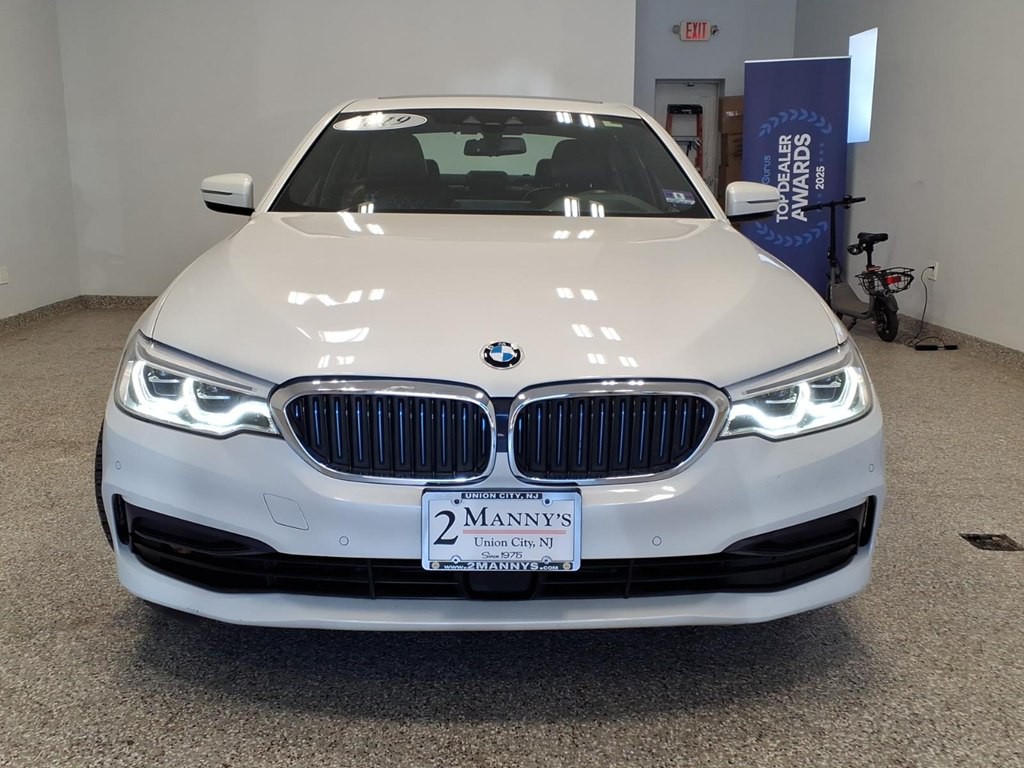 2019 BMW 5 Series Image 2