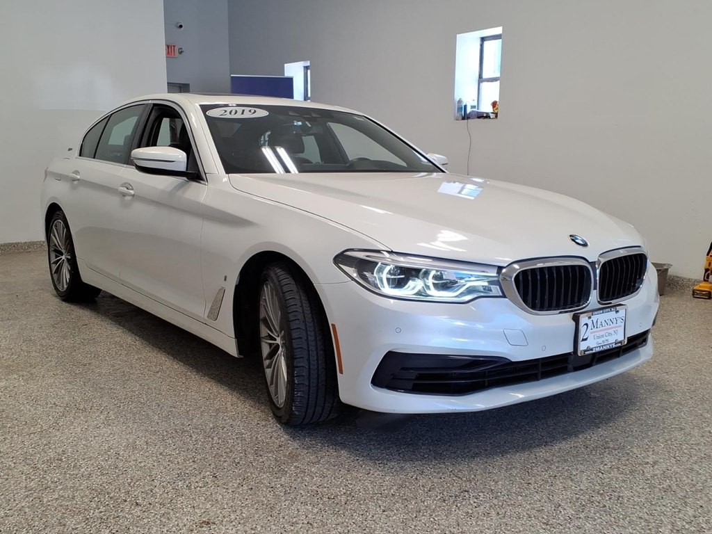 2019 BMW 5 Series Image 3
