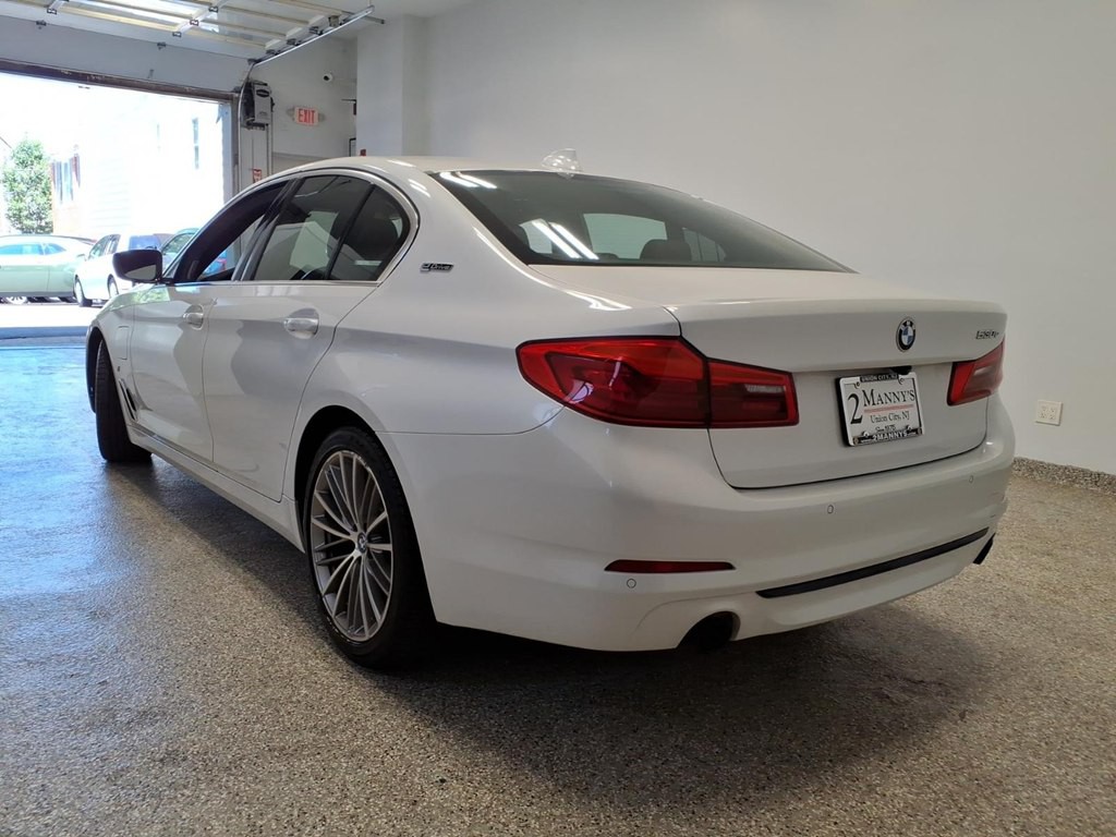 2019 BMW 5 Series Image 6
