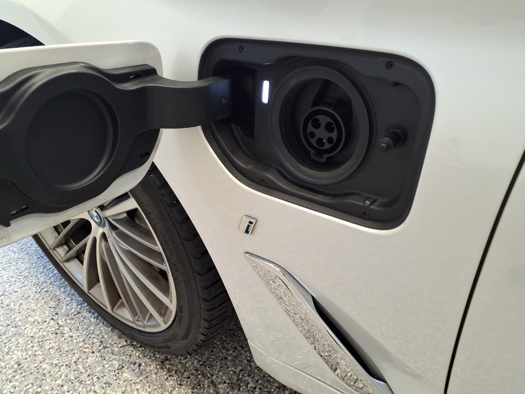 2019 BMW 5 Series Image 8