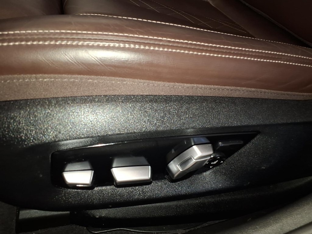 2019 BMW 5 Series Image 20