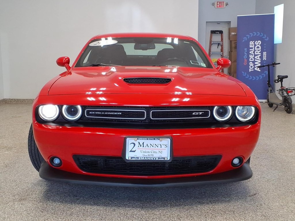 2022 Dodge Challenger Image 2