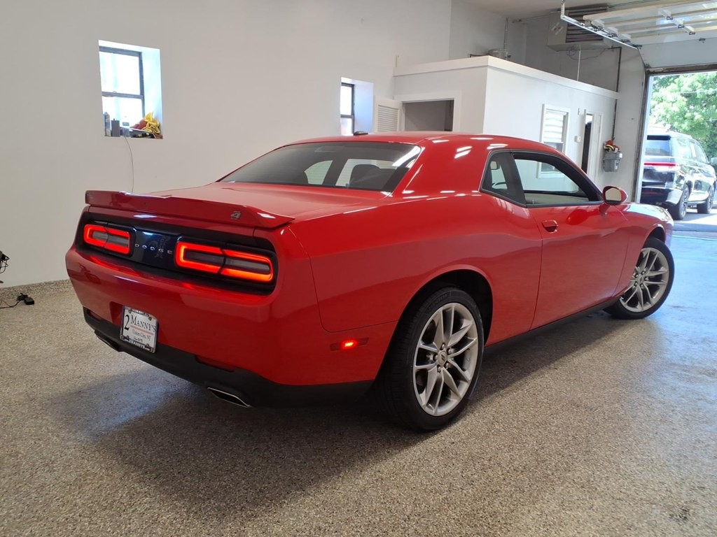 2022 Dodge Challenger Image 4