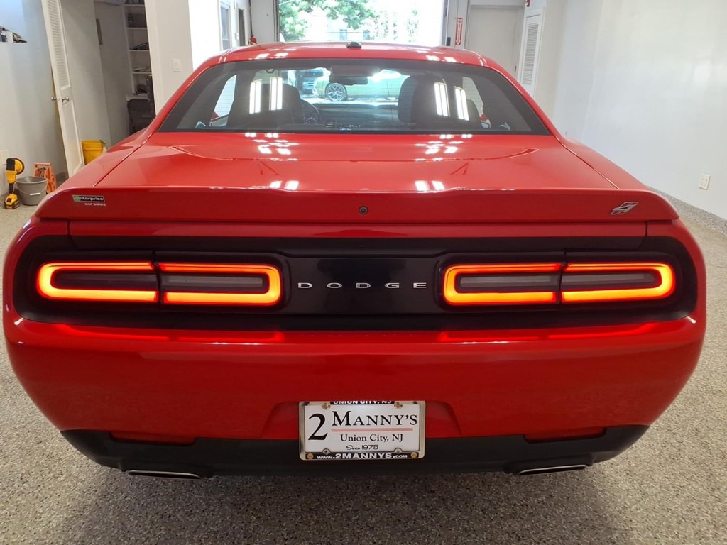2022 Dodge Challenger Image 5