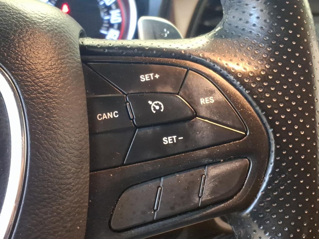 2022 Dodge Challenger Image 12