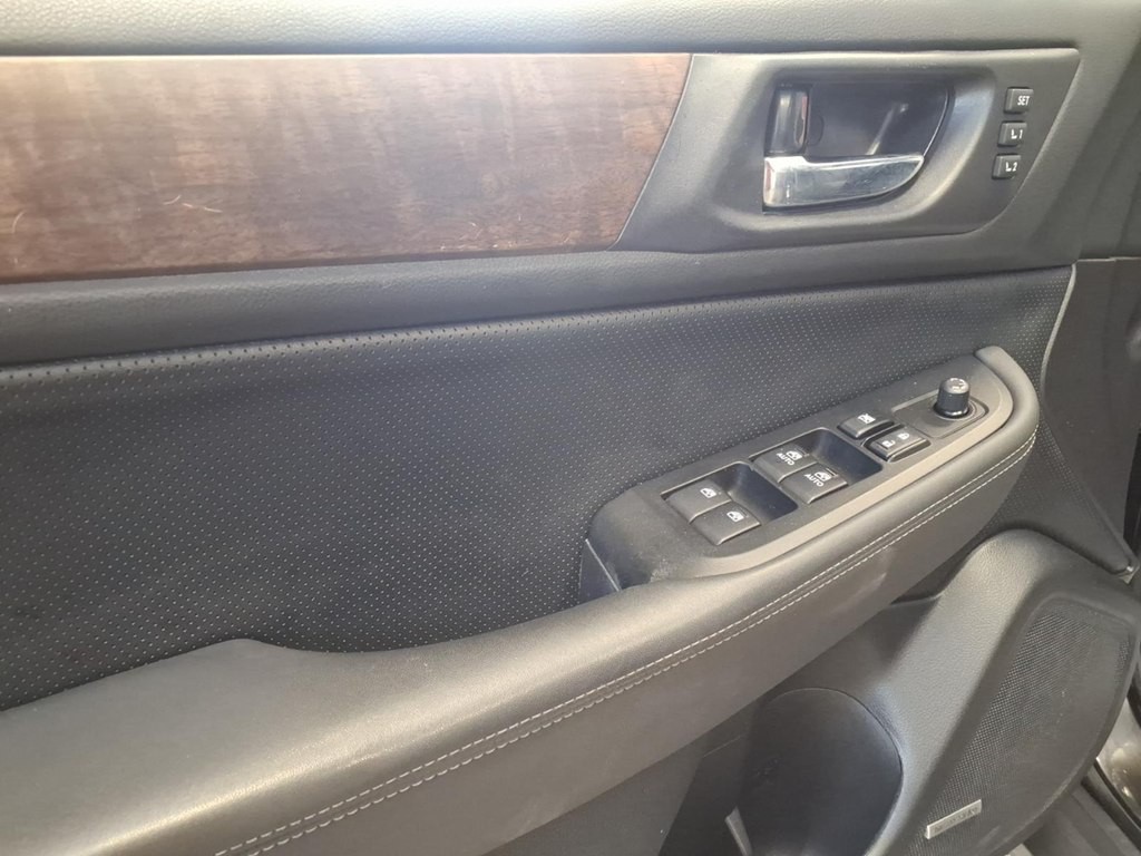 2016 Subaru Outback Image 8
