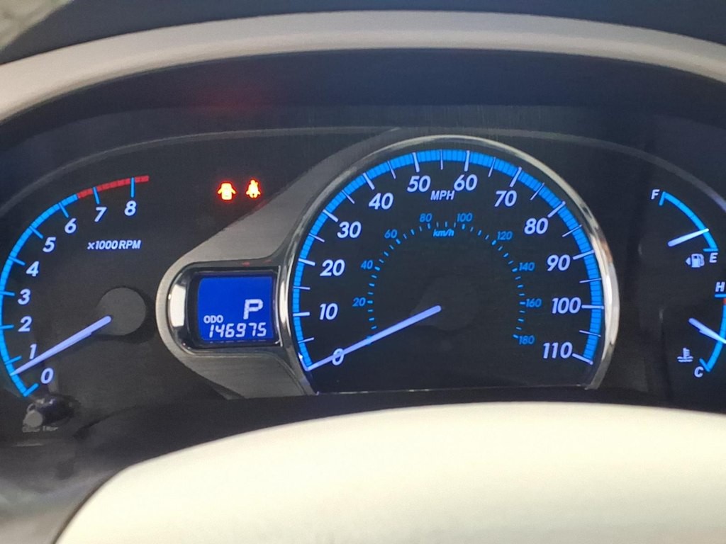 2013 Toyota Sienna Image 12