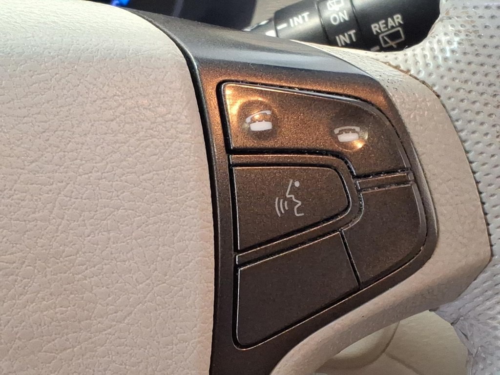2013 Toyota Sienna Image 13
