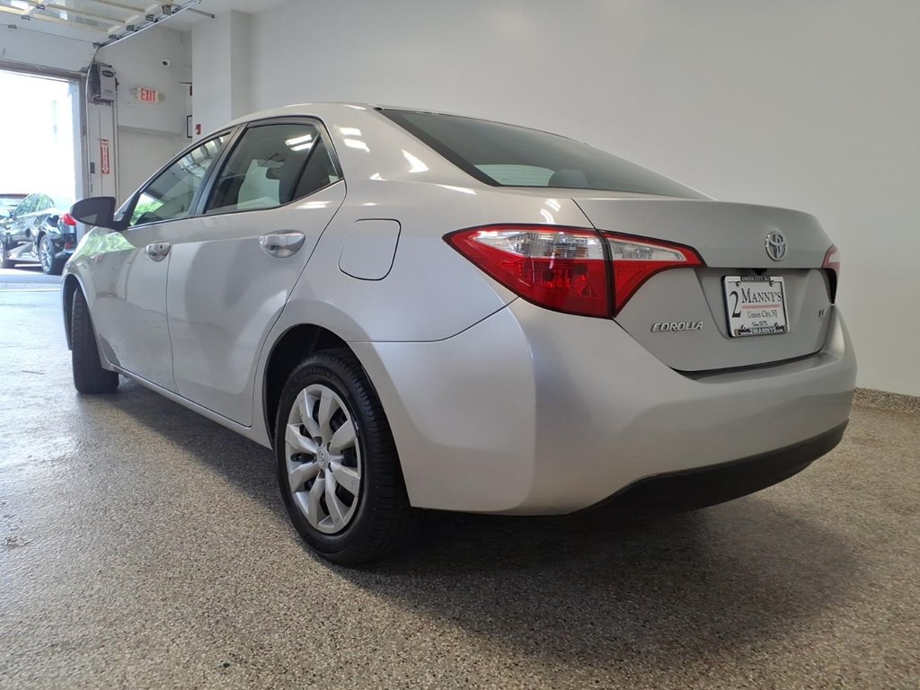 2016 Toyota Corolla Image 6