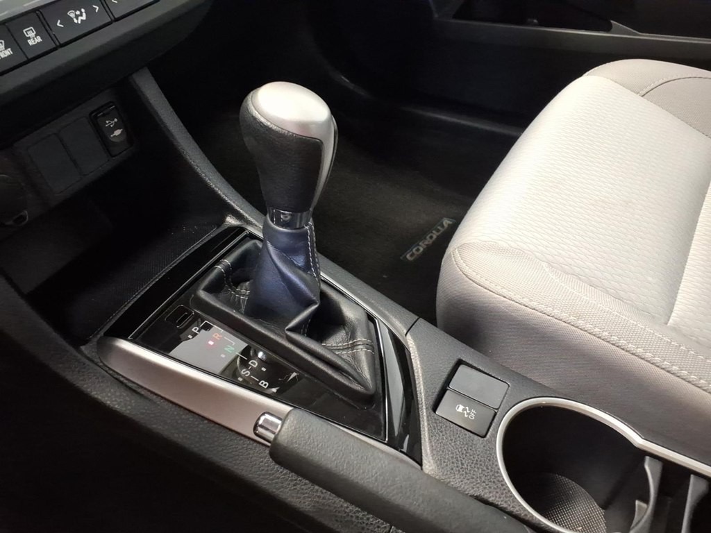 2016 Toyota Corolla Image 15