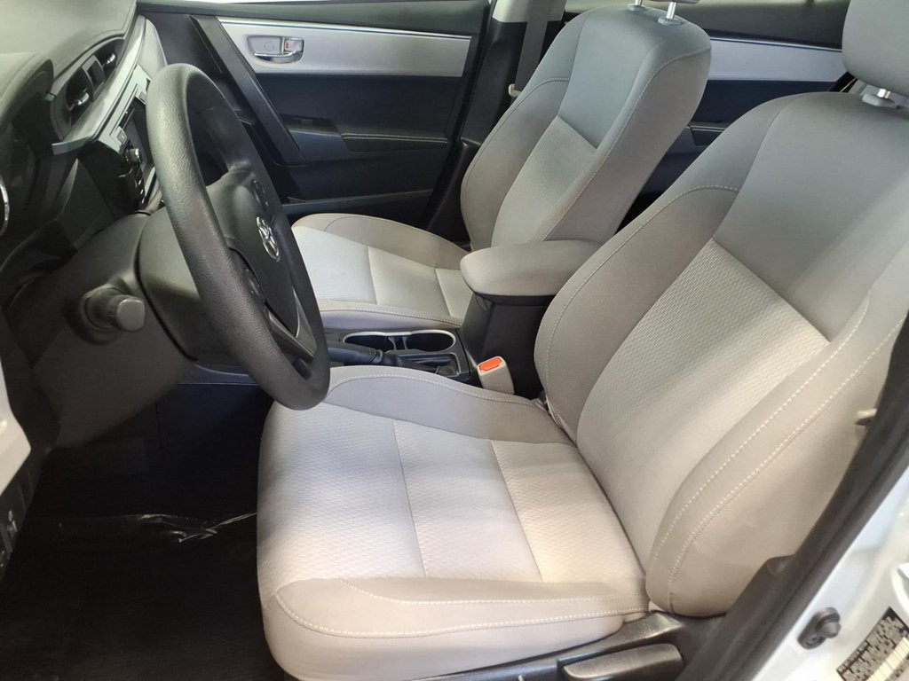 2016 Toyota Corolla Image 16