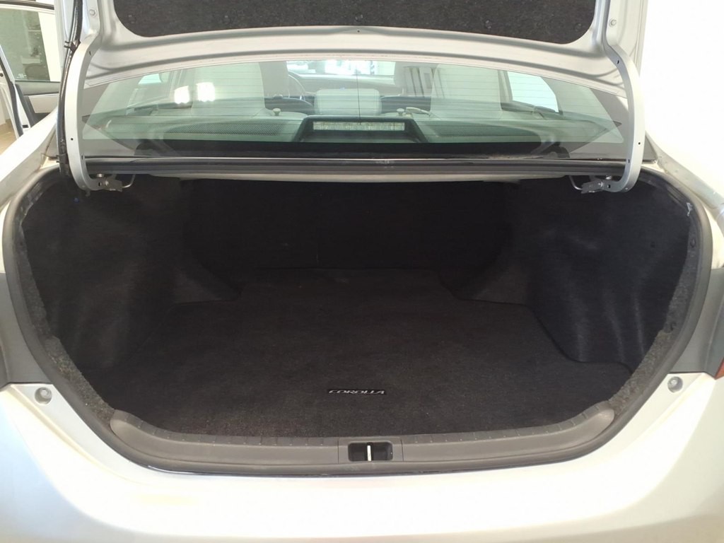 2016 Toyota Corolla Image 21