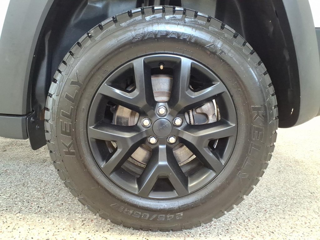 2018 Jeep Cherokee Image 7