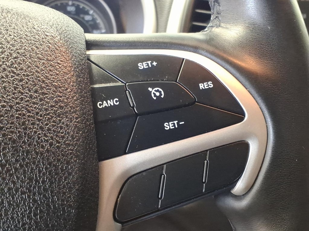 2018 Jeep Cherokee Image 12