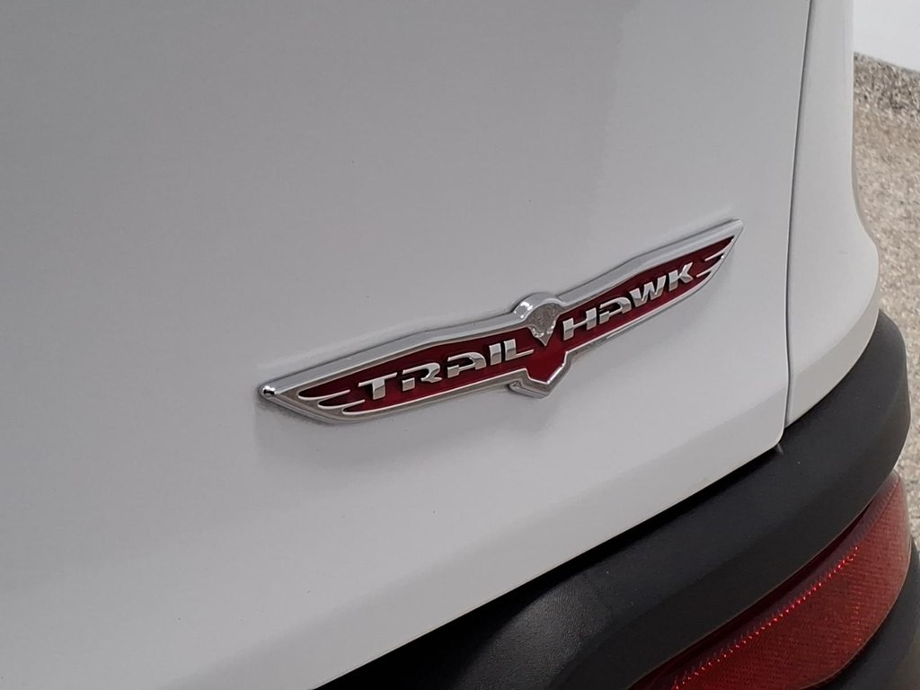 2018 Jeep Cherokee Image 25