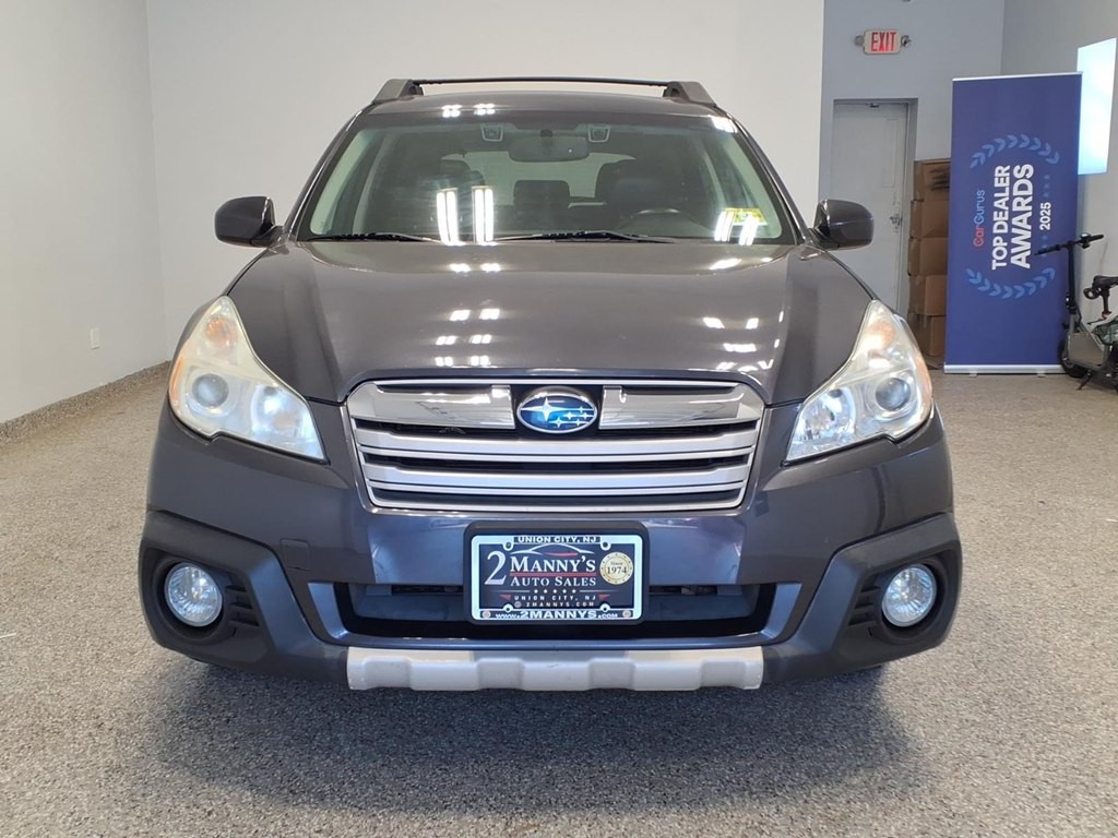 2013 Subaru Outback Image 2