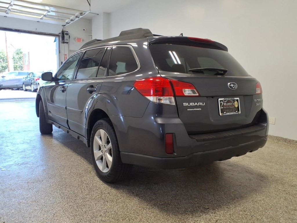 2013 Subaru Outback Image 6