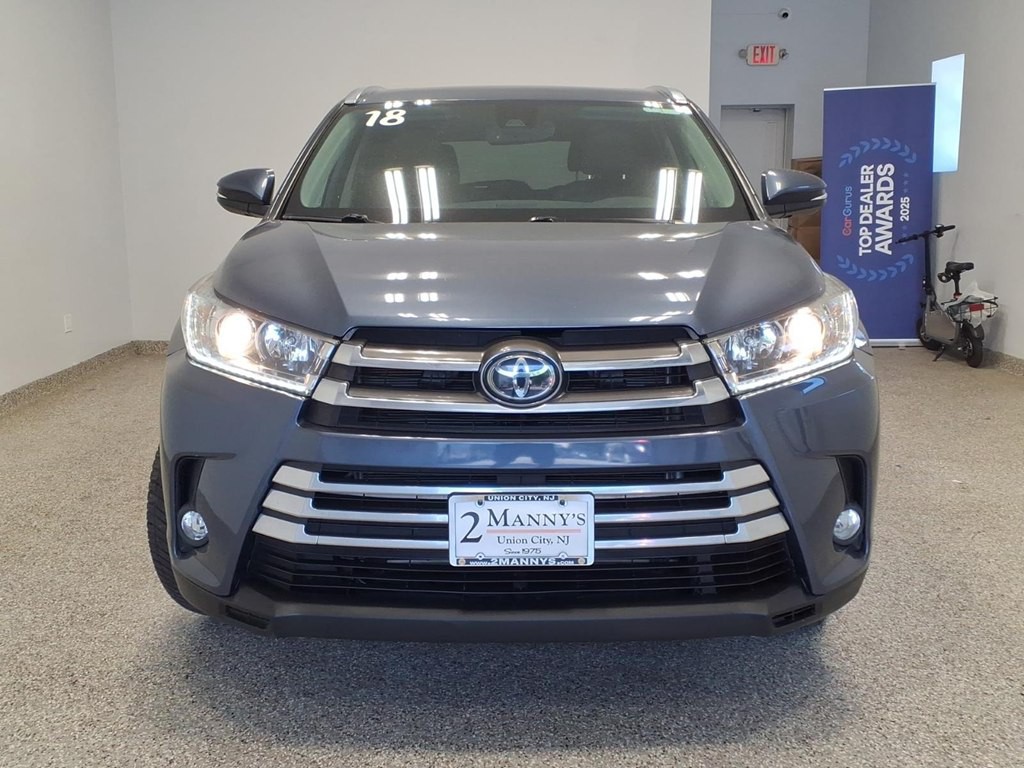 2018 Toyota Highlander Image 2