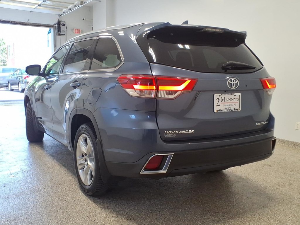 2018 Toyota Highlander Image 6
