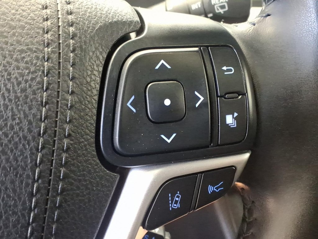 2018 Toyota Highlander Image 13