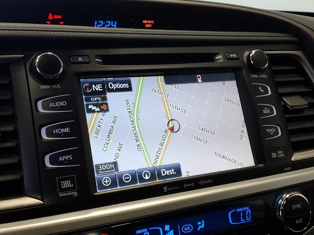 2018 Toyota Highlander Image 14