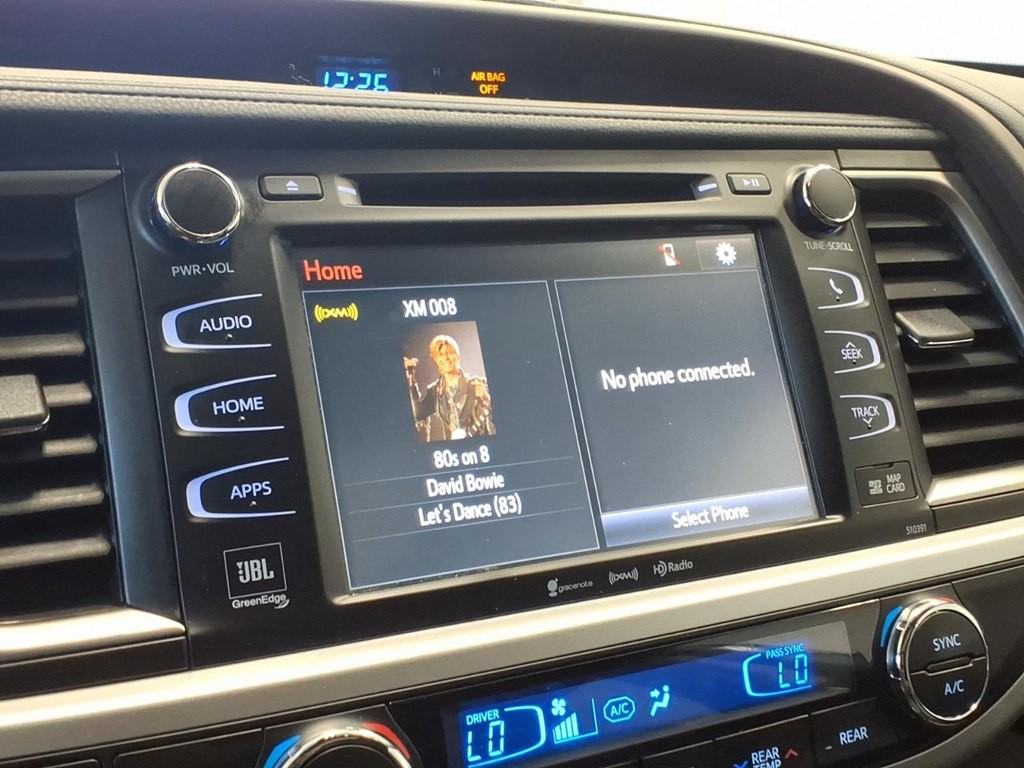 2018 Toyota Highlander Image 16