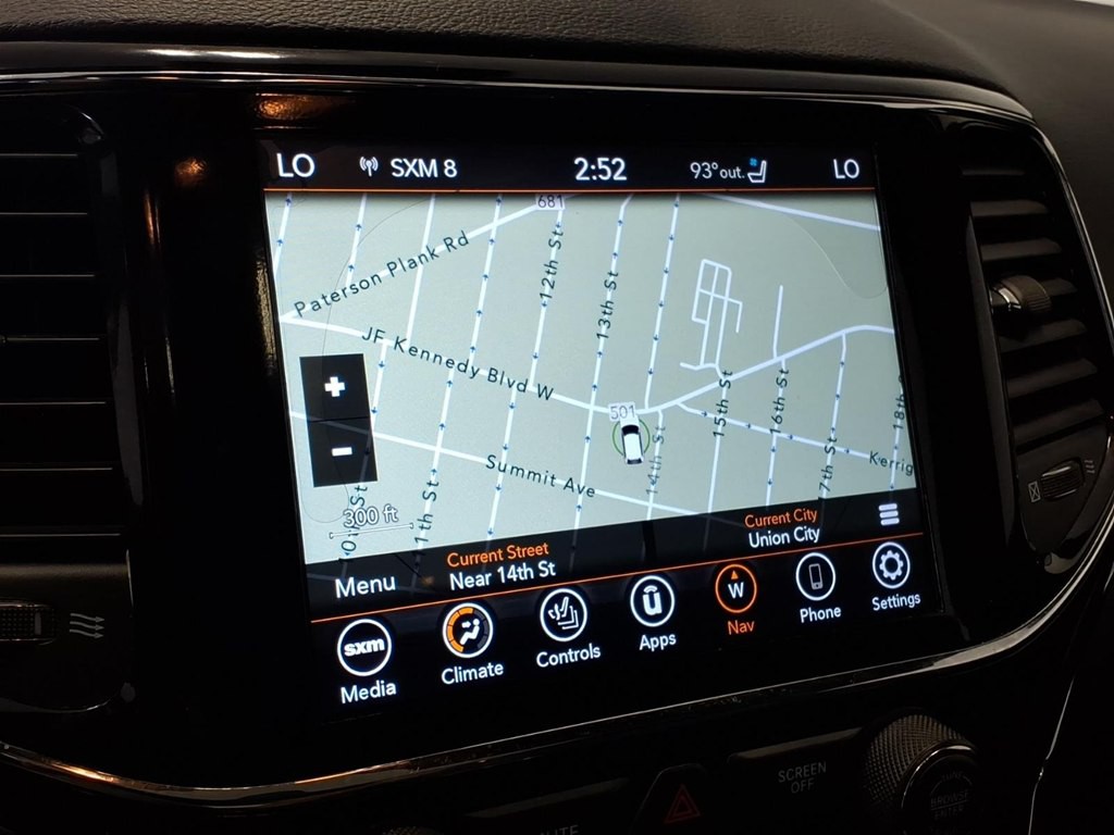 2021 Jeep Grand Cherokee Image 12