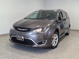 Image for 2017 Chrysler Pacifica Touring-L Plus ID: 7500752