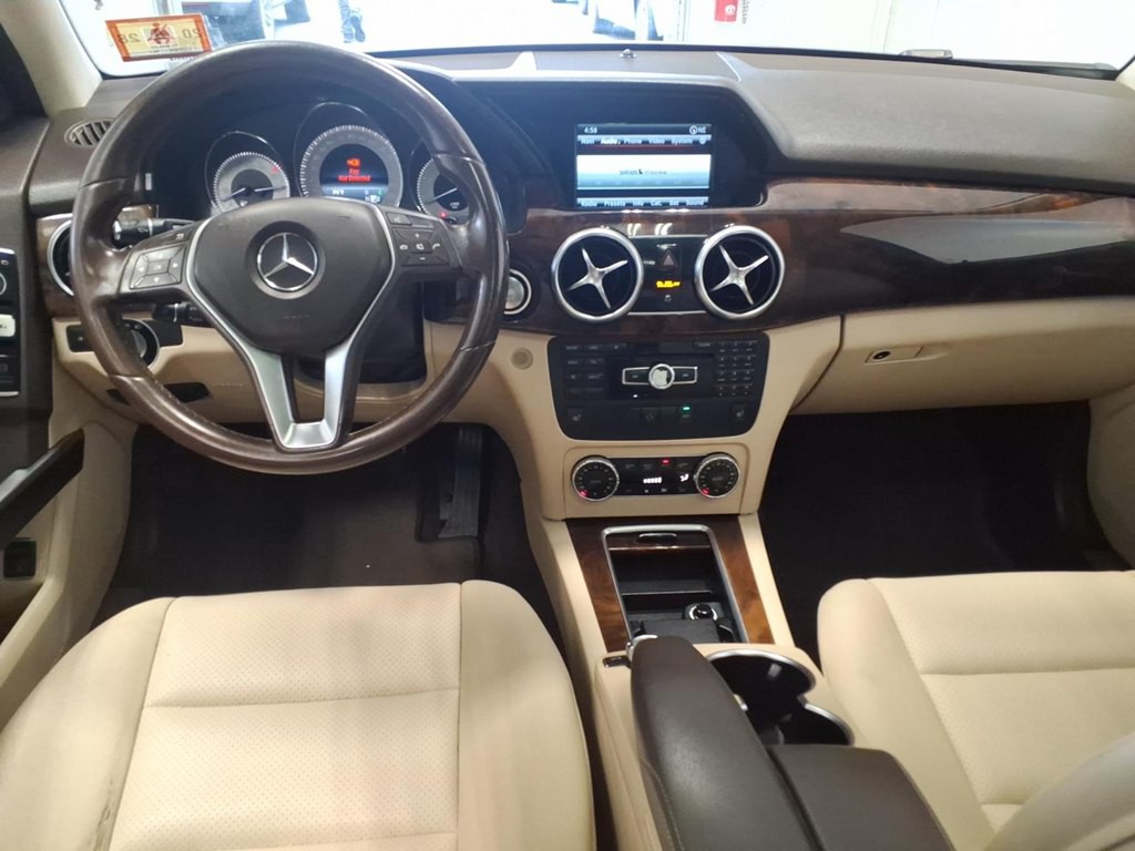 2015 Mercedes-Benz GLK-Class Image 9