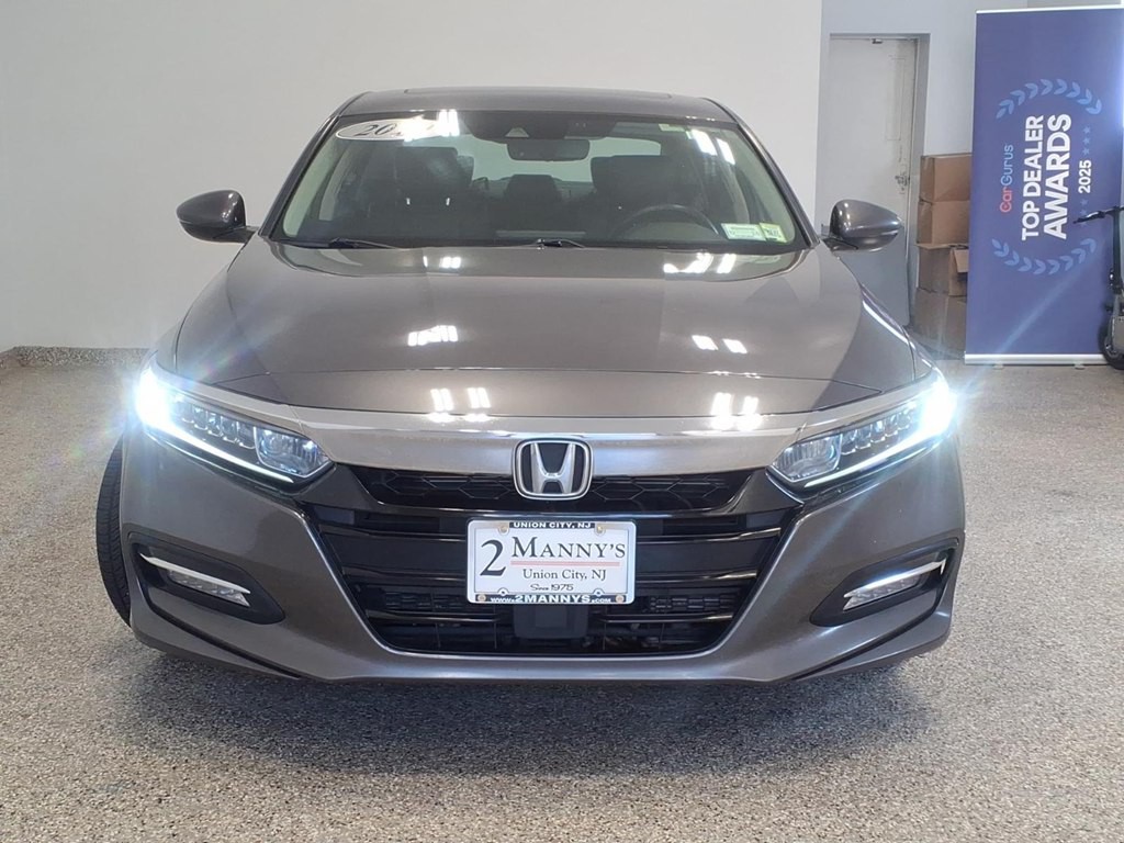 2019 Honda Accord Image 2