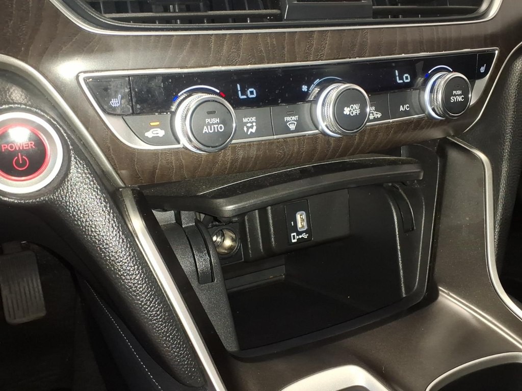 2019 Honda Accord Image 16