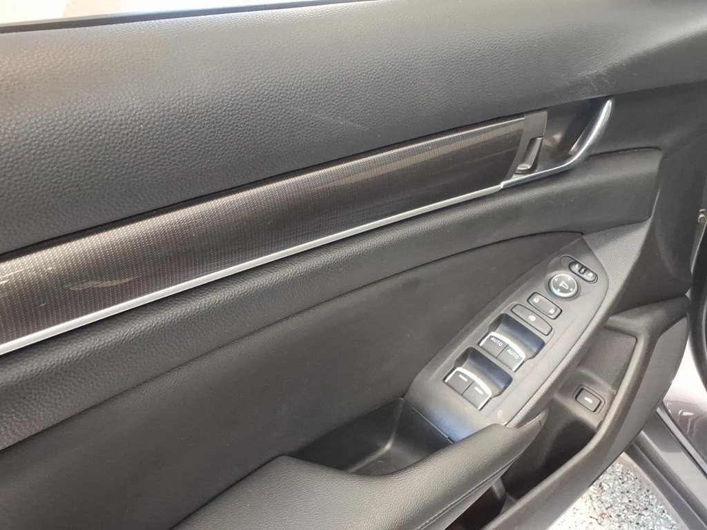 2020 Honda Accord Image 8