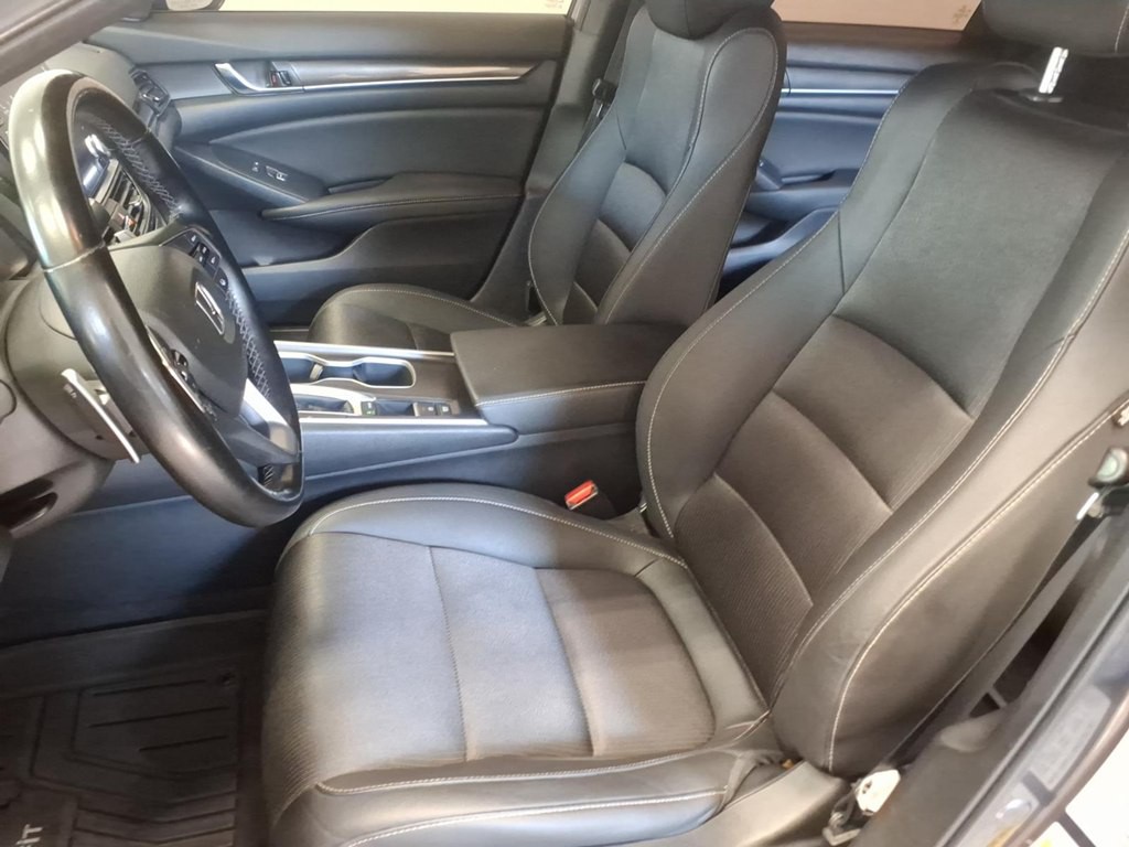 2020 Honda Accord Image 17