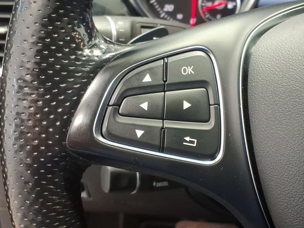 2016 Mercedes-Benz GLE-Class Image 10