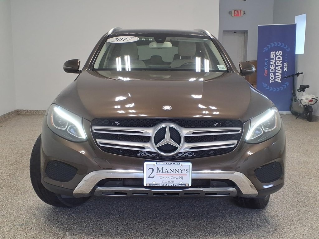 2017 Mercedes-Benz GLC-Class Image 2