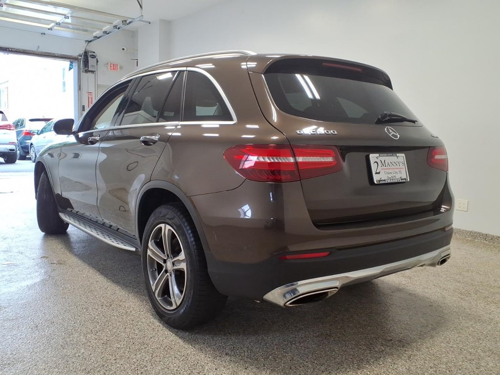 2017 Mercedes-Benz GLC-Class Image 6