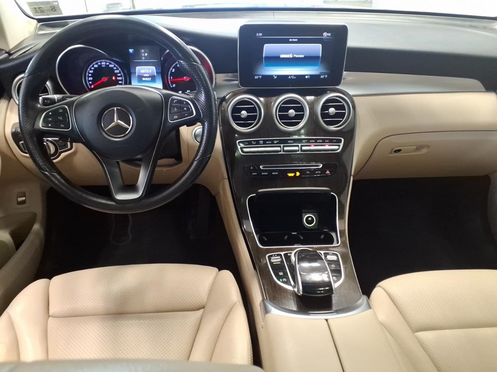 2017 Mercedes-Benz GLC-Class Image 9