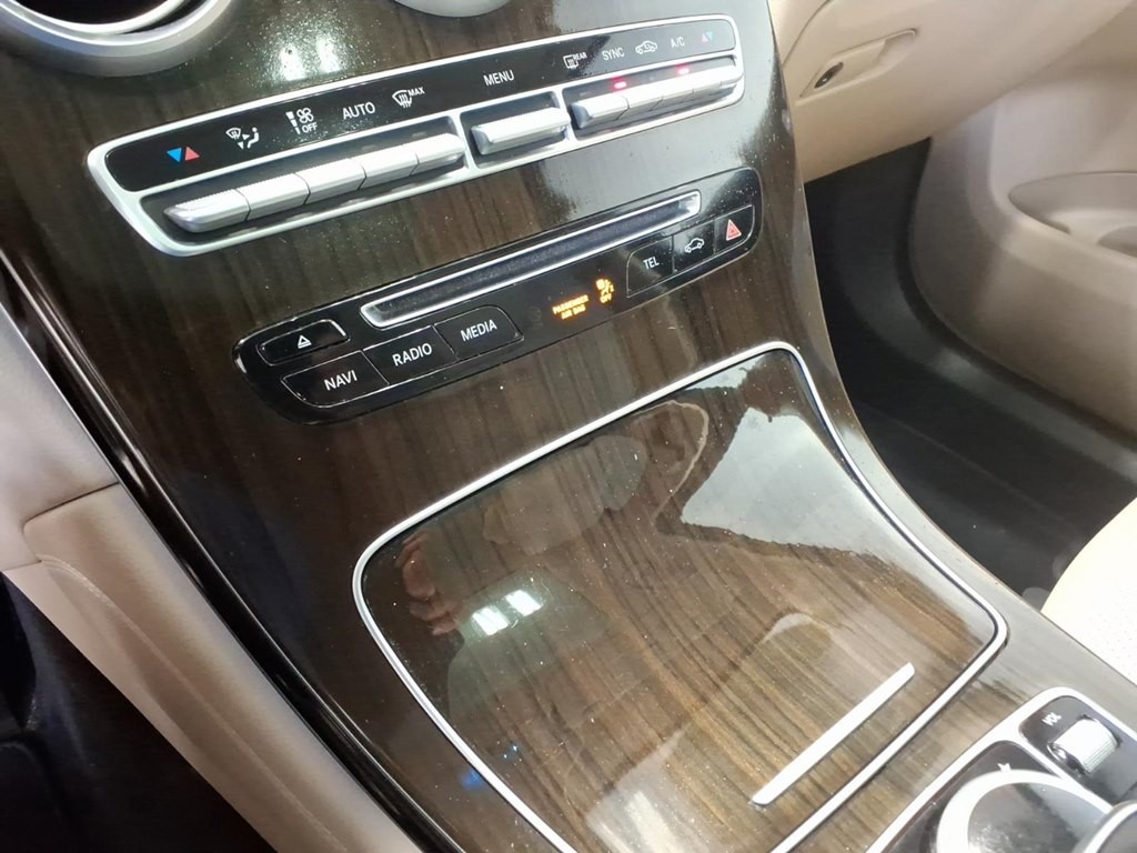 2017 Mercedes-Benz GLC-Class Image 16