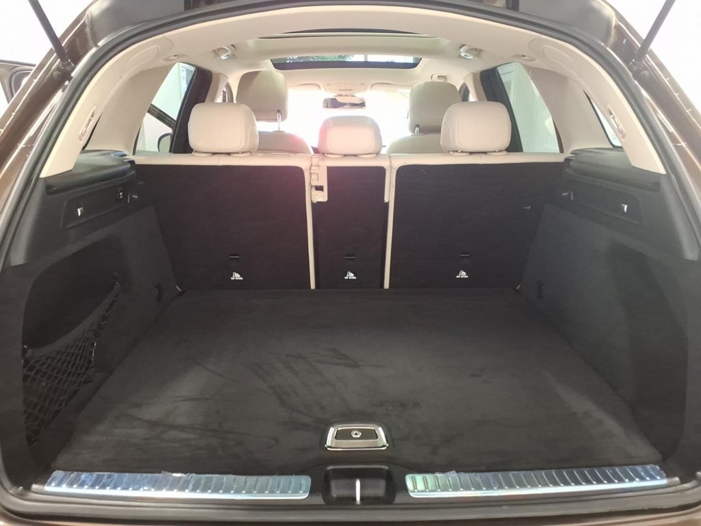2017 Mercedes-Benz GLC-Class Image 24