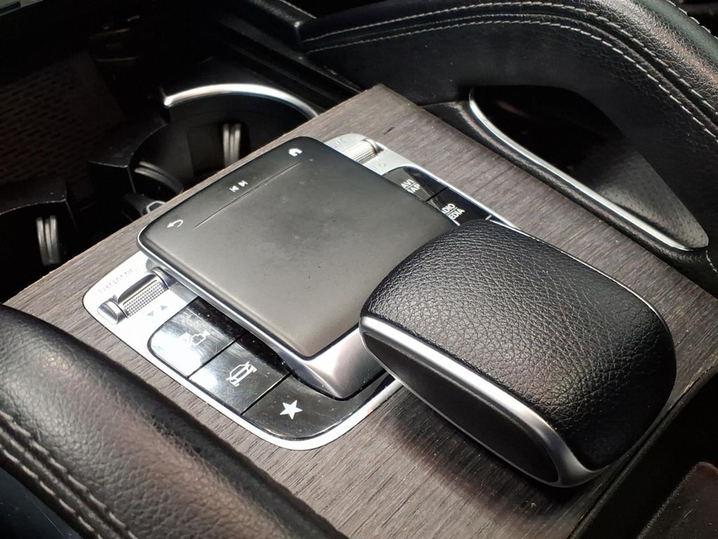 2020 Mercedes-Benz GLE-Class Image 17