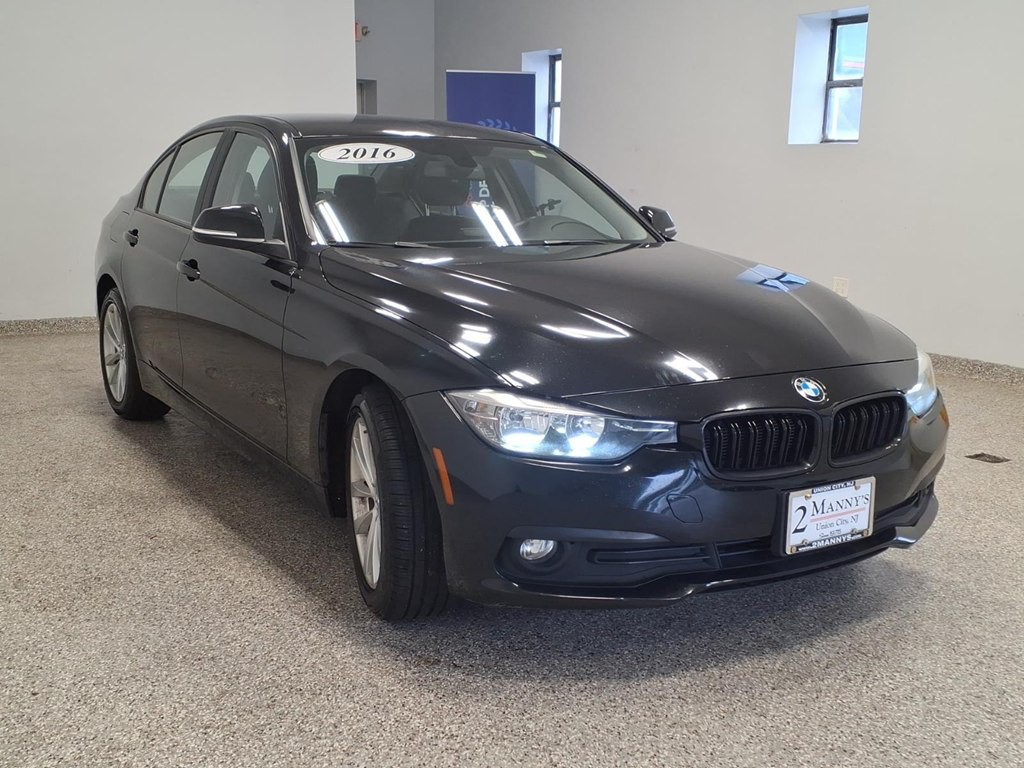 2016 BMW 3 Series Image 3