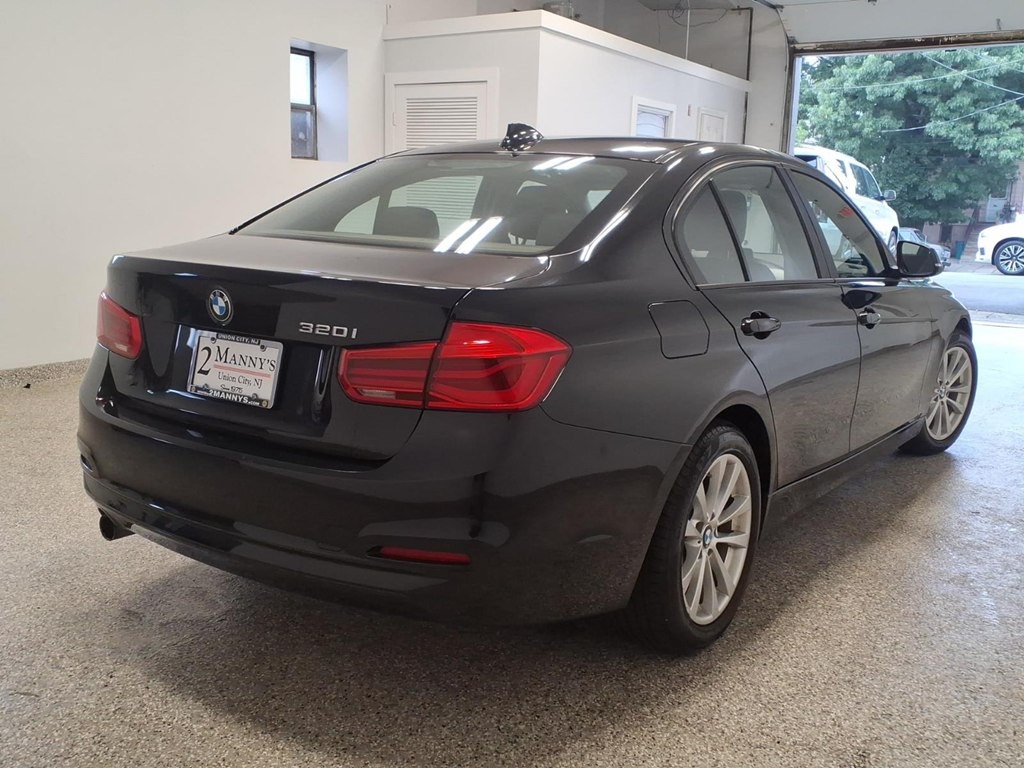 2016 BMW 3 Series Image 4