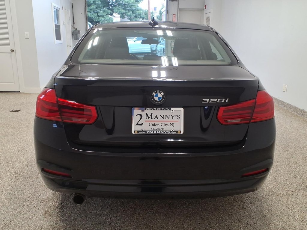 2016 BMW 3 Series Image 5
