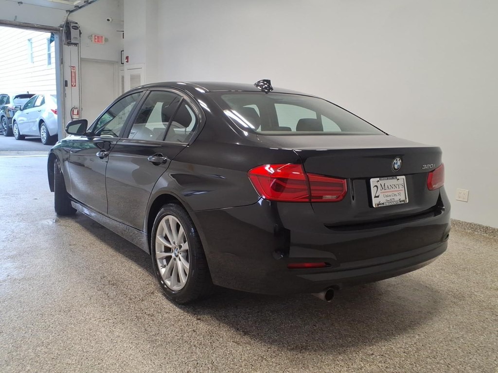 2016 BMW 3 Series Image 6