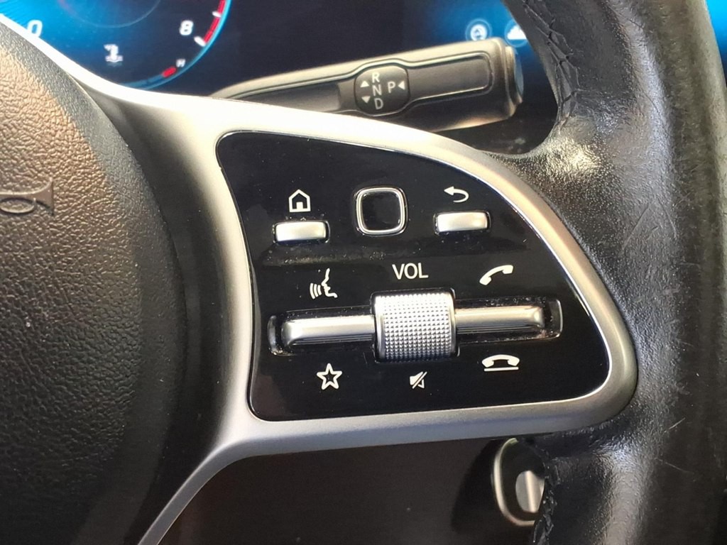 2021 Mercedes-Benz GLB Image 12