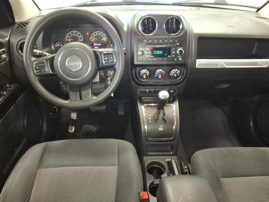 2016 Jeep Compass Image 9
